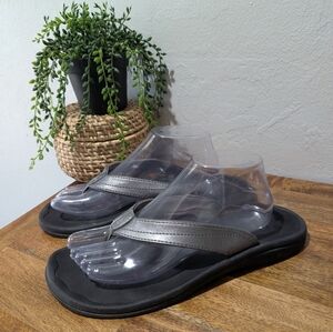 Olukai Women's Ohana Sandal  , Pewter / Black ,‎ Size 10